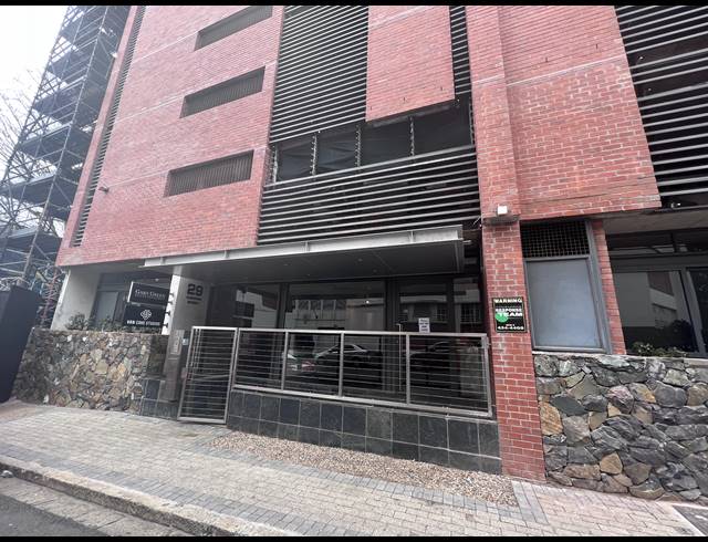23M² OFFICE TO LET IN DE WATERKANT